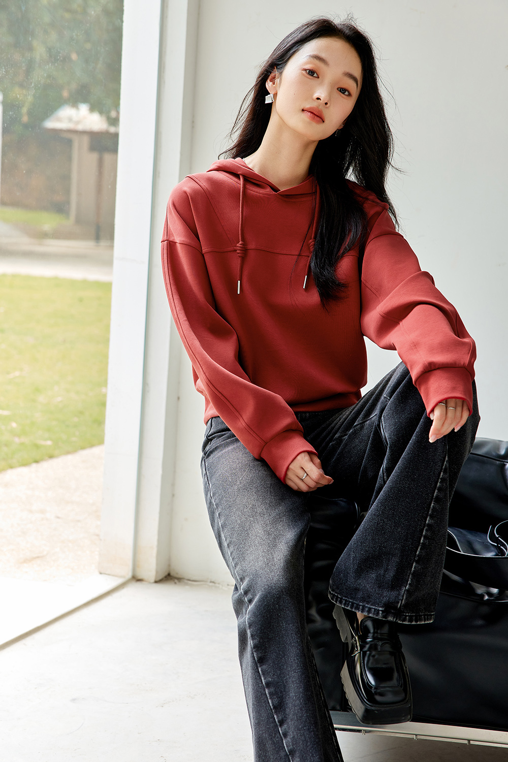 Fashionable Casual Silhouette Sweatshirt