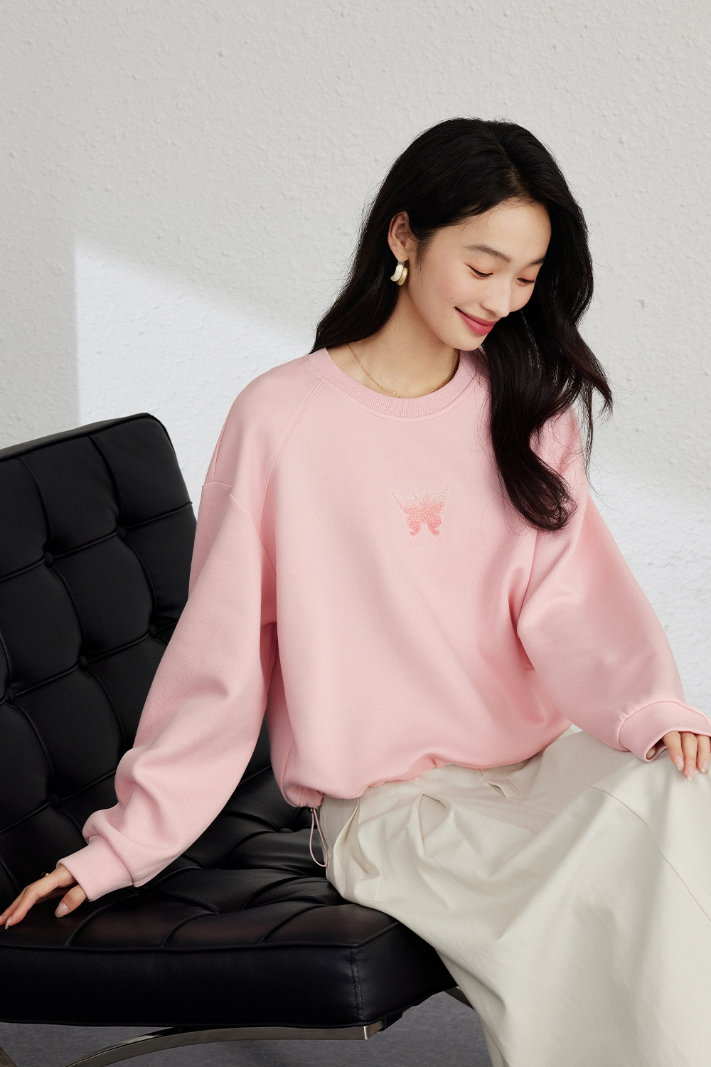 Gradient Three-Dimensional Butterfly Sweatshirt