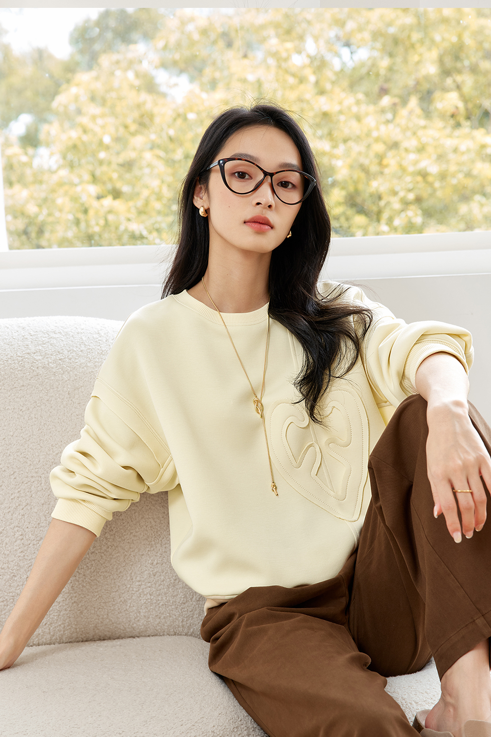Heart Patch Embroidery Sweatshirt