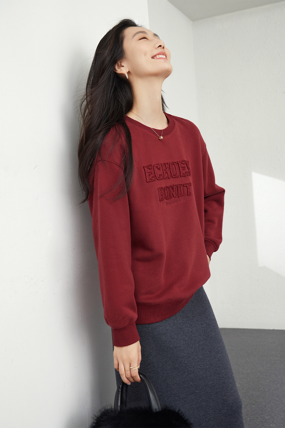 Exquisite patch embroidered casual sweatshirt