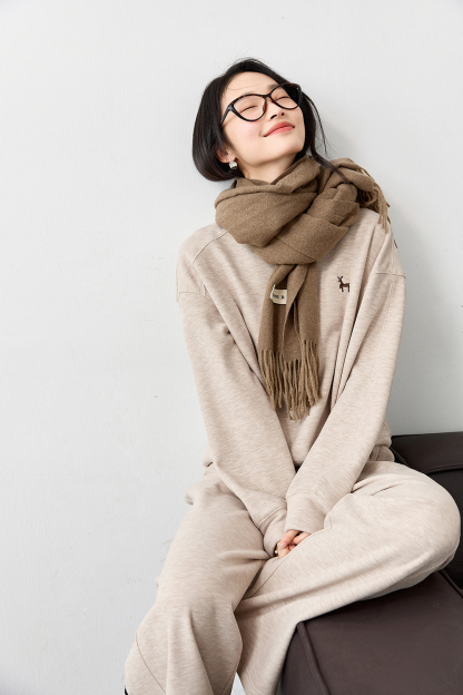 Deer embroidered sweatshirt suit