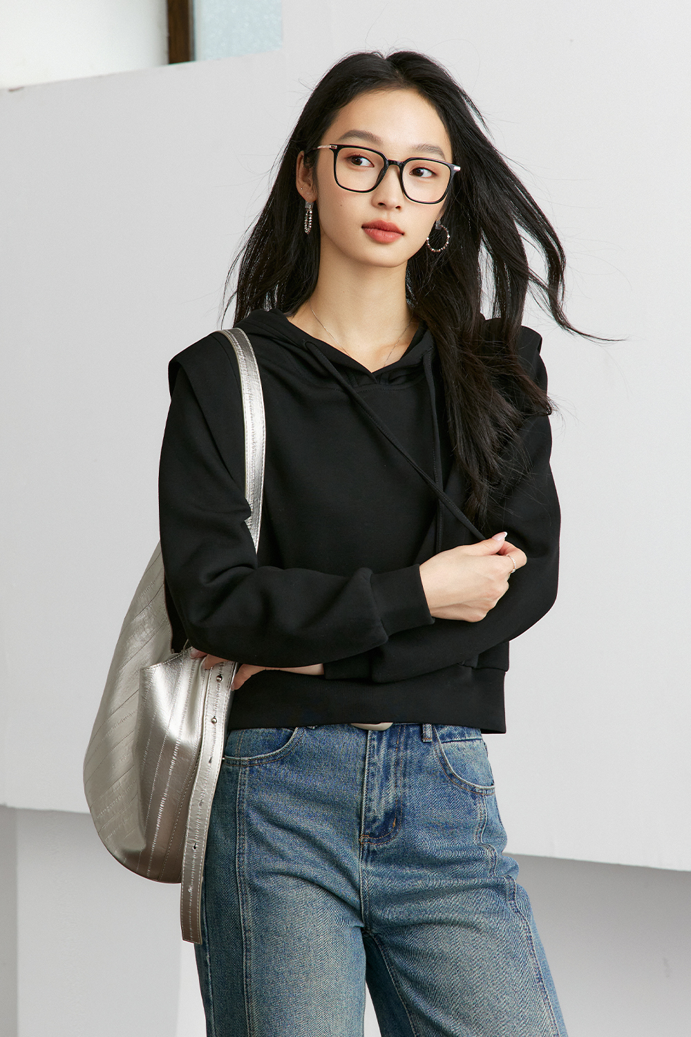 Versatile Commuter Hooded Sweatshirt