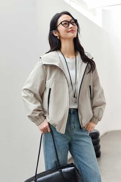 Contrast Color Hooded Jacket