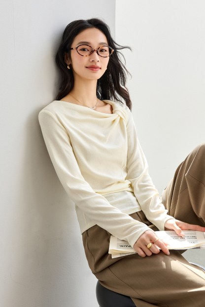 Simple Knotted Long-Sleeved T-Shirt