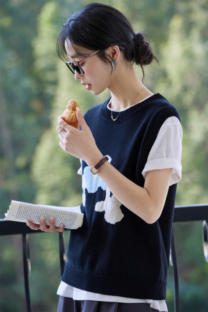 Simple Floral Knitwear