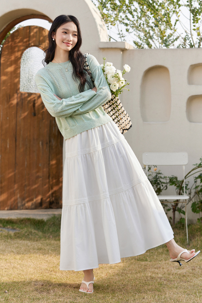 Small Hollow-out Knitwear