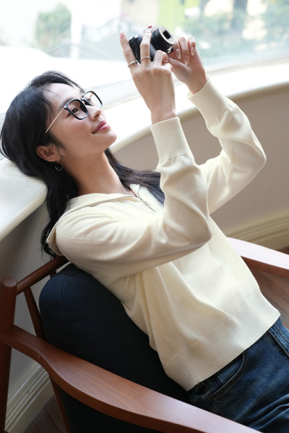 Simple Zippered Knitwear