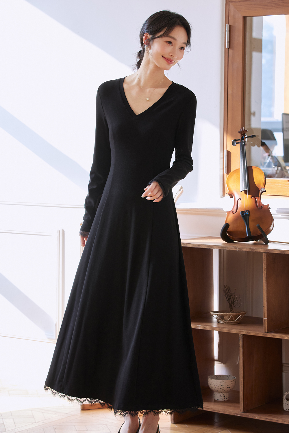 Elegant Black Lace Hem Dress