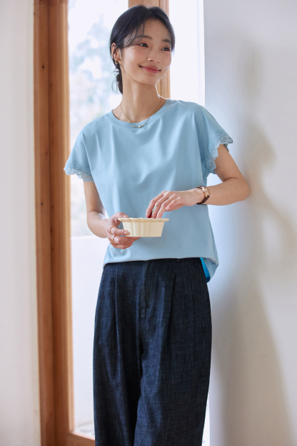 Lace Decoration Solid Color T-Shirt