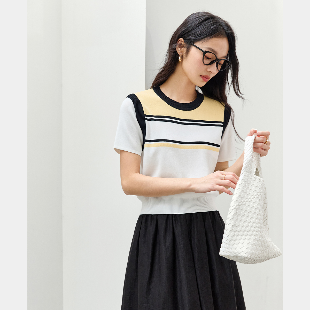 Contrast Striped Round Neck Sweater