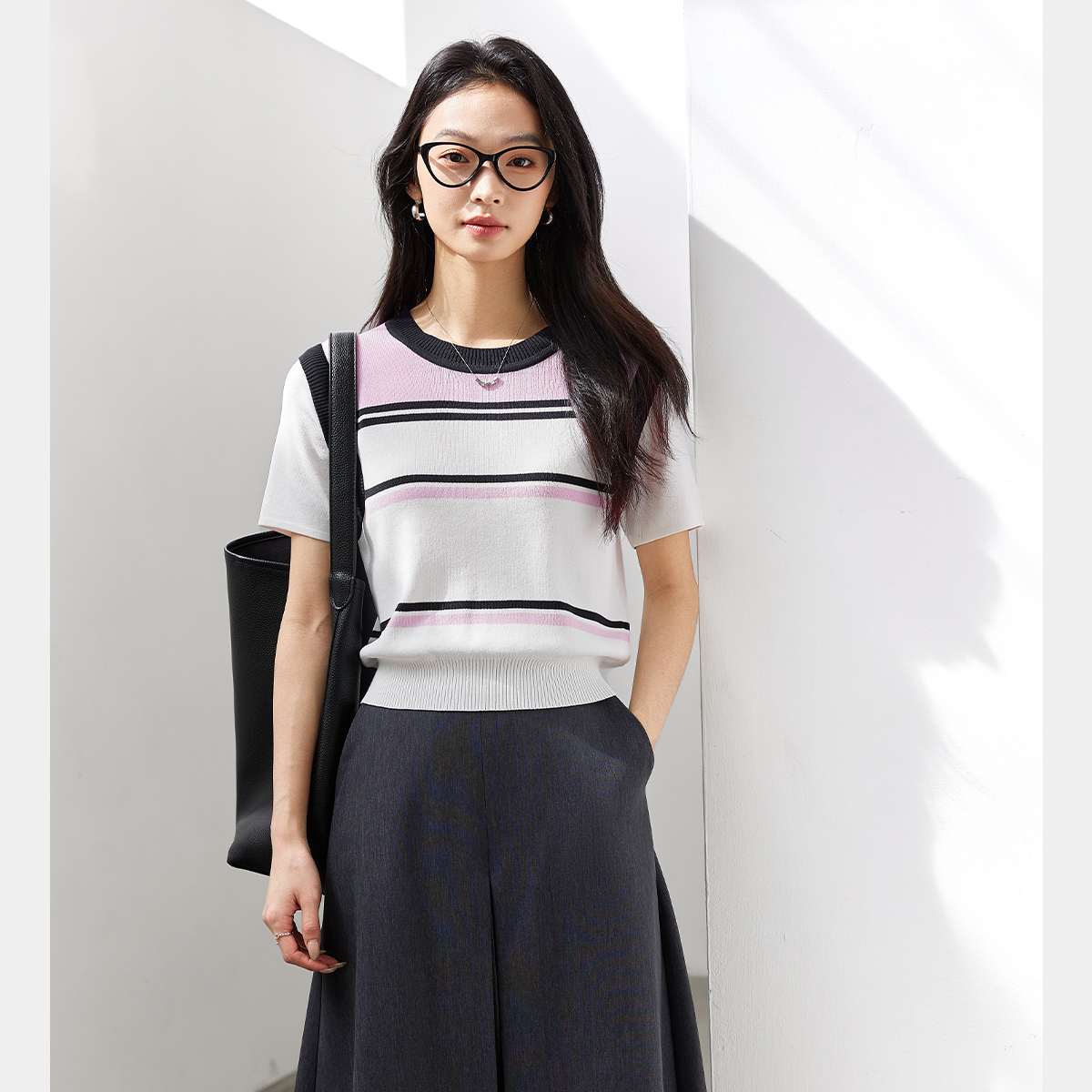 Contrast Striped Round Neck Sweater