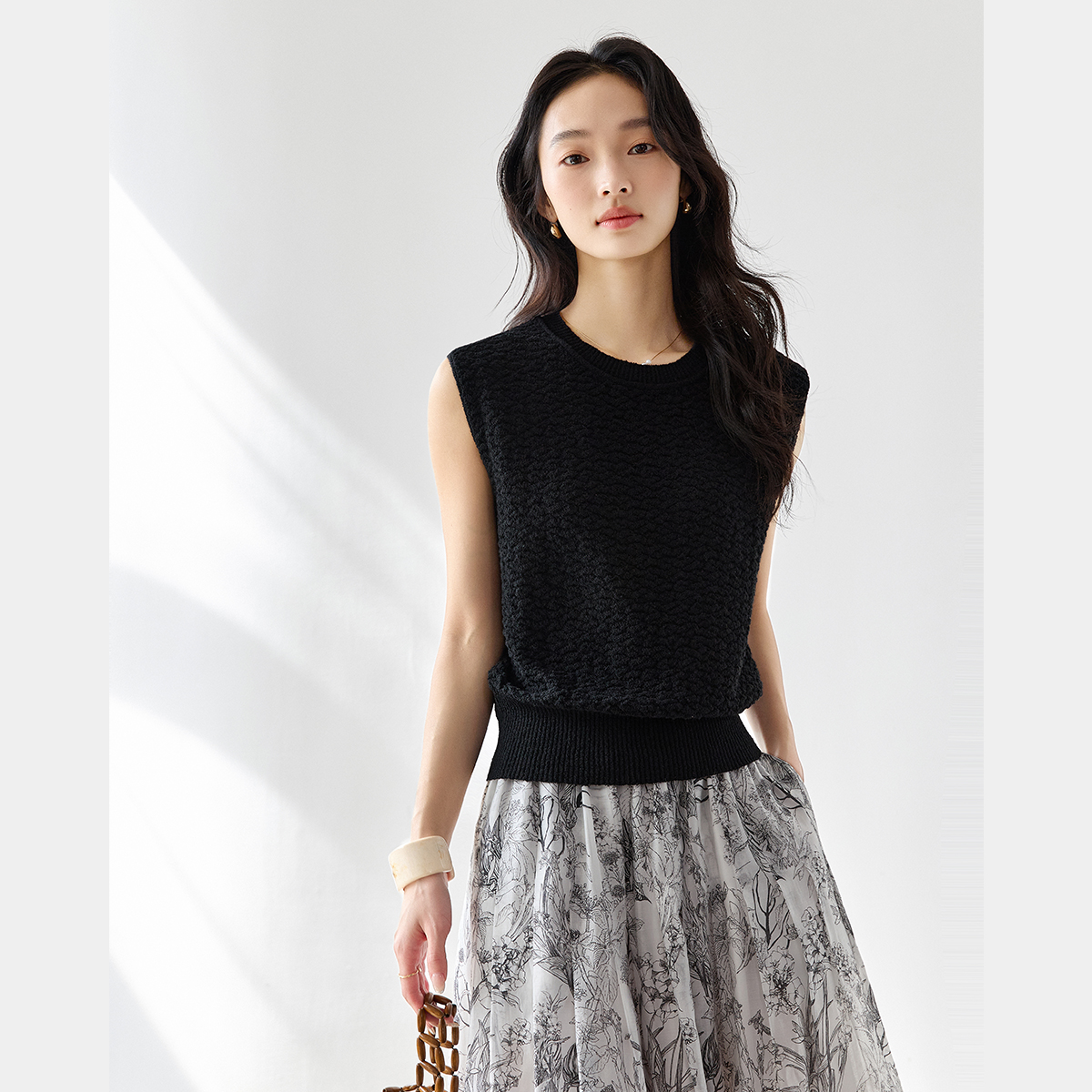 Textured Sleeveless Sweater-VIMLYSTORE