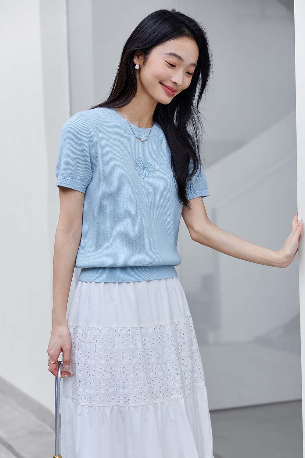 Flower Embroidered Loose Sweater-VIMLYSTORE