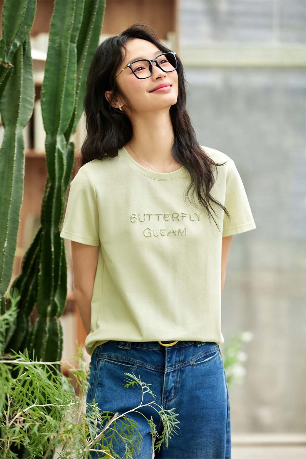Embossed Texture Feel Embroidered T-Shirt