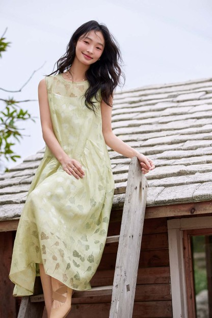 Dark Pattern Jacquard Loose Vest Dress