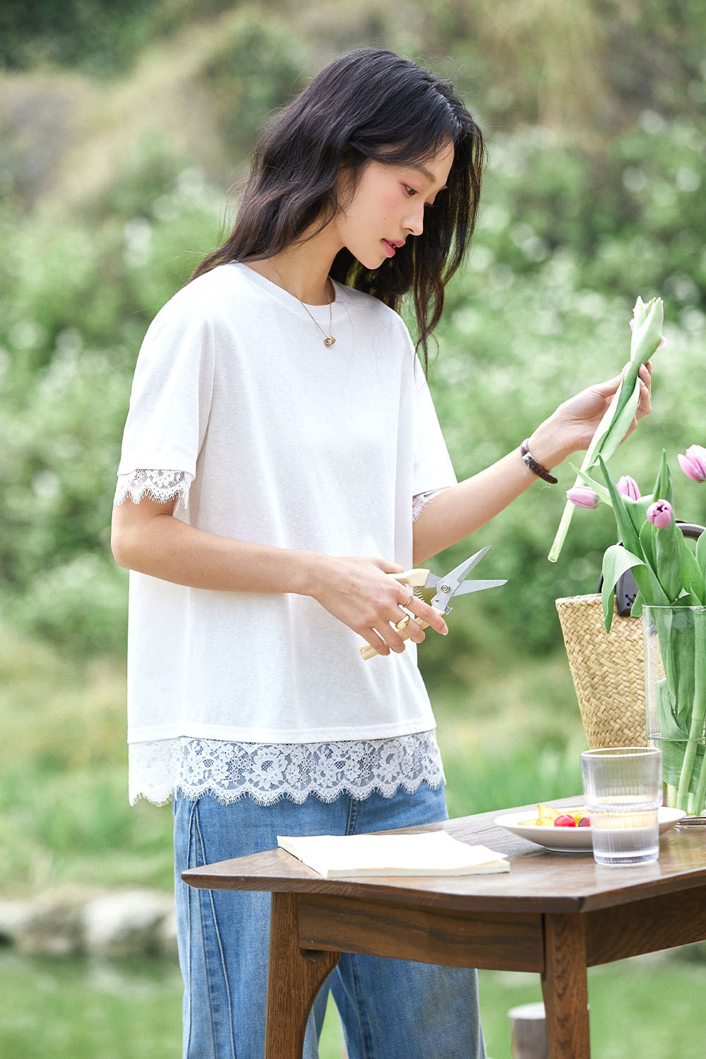 Lace Patchwork Round Neck T-Shirt