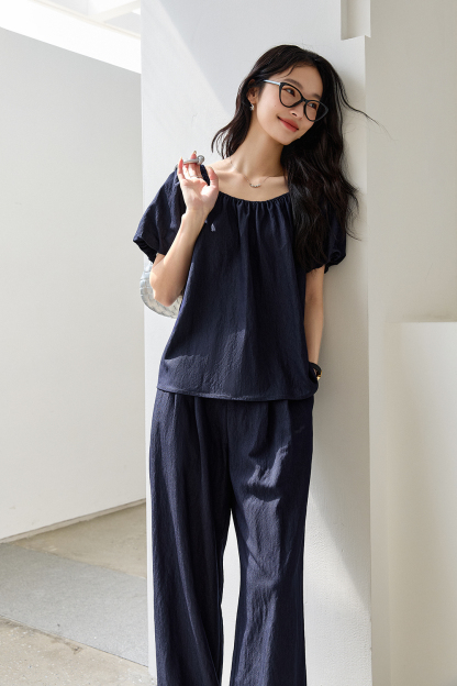 Simple-Chic Puff-Sleeve Top with High-Waist Wide-Leg Pants Set