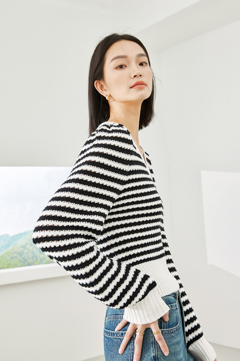 V-Neck Knit Sweater-VIMLYSTORE