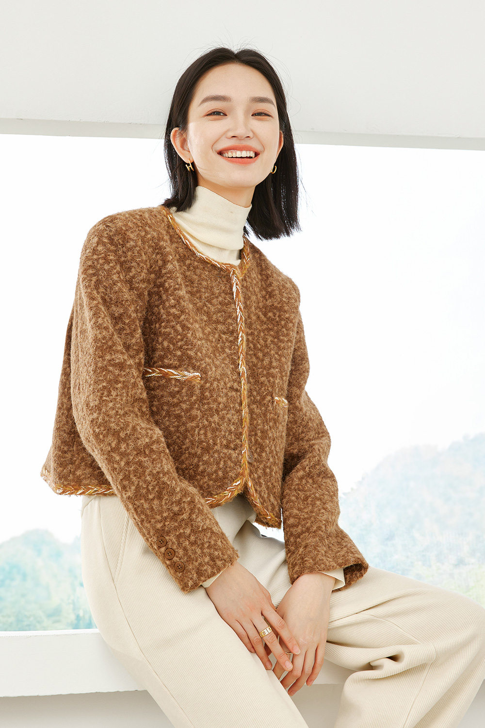 Short thickened tweed jacket