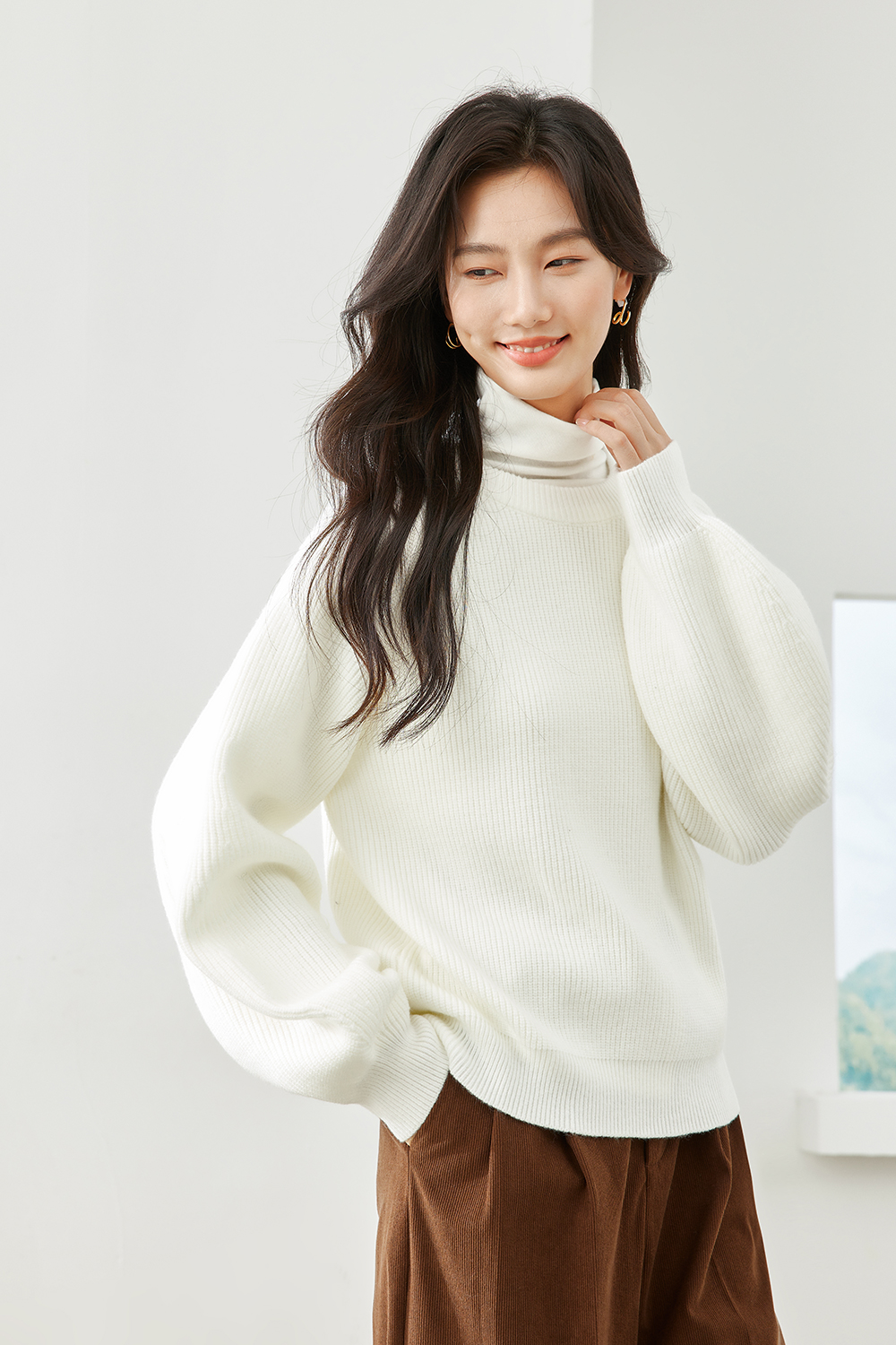 Elegant Crew Neck Sweater