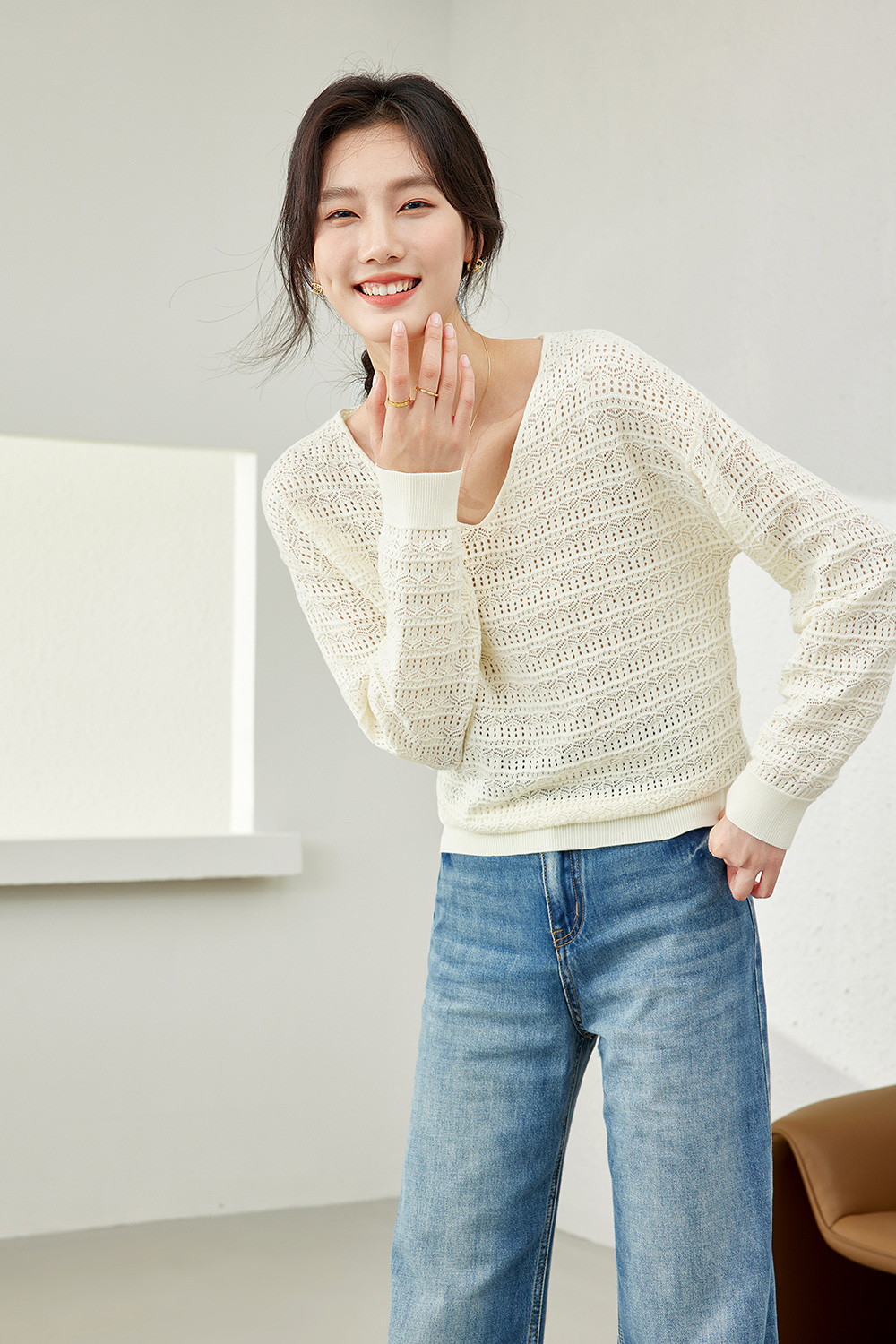 V-neck hollow sweater-VIMLYSTORE