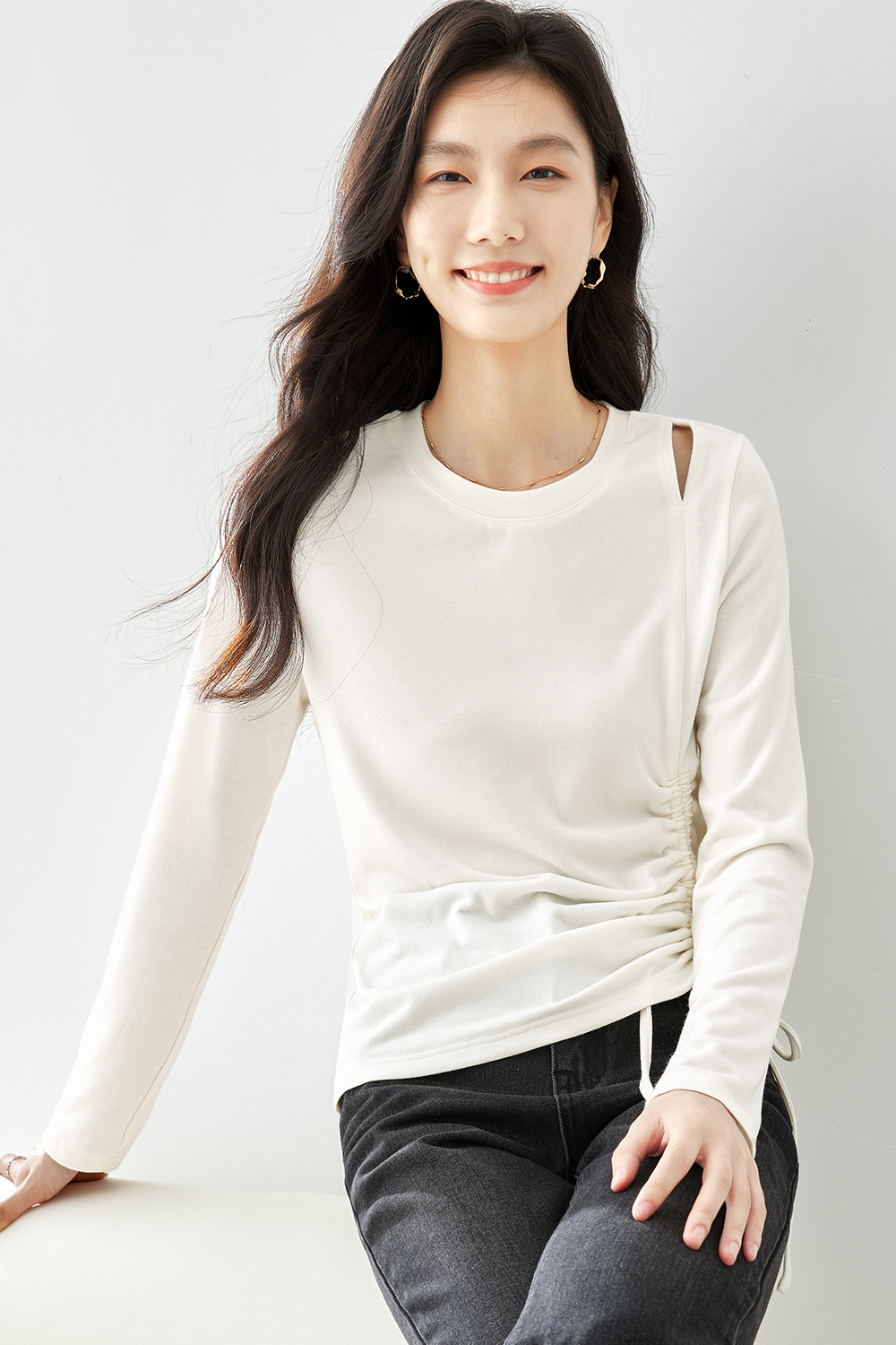 Drawstring pleated long sleeve T-shirt-VIMLYSTORE
