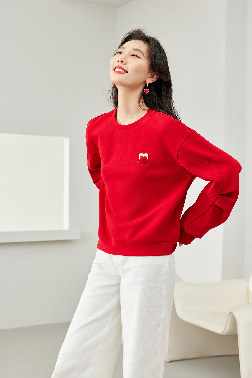 Unique embroidered round neck tops-VIMLYSTORE