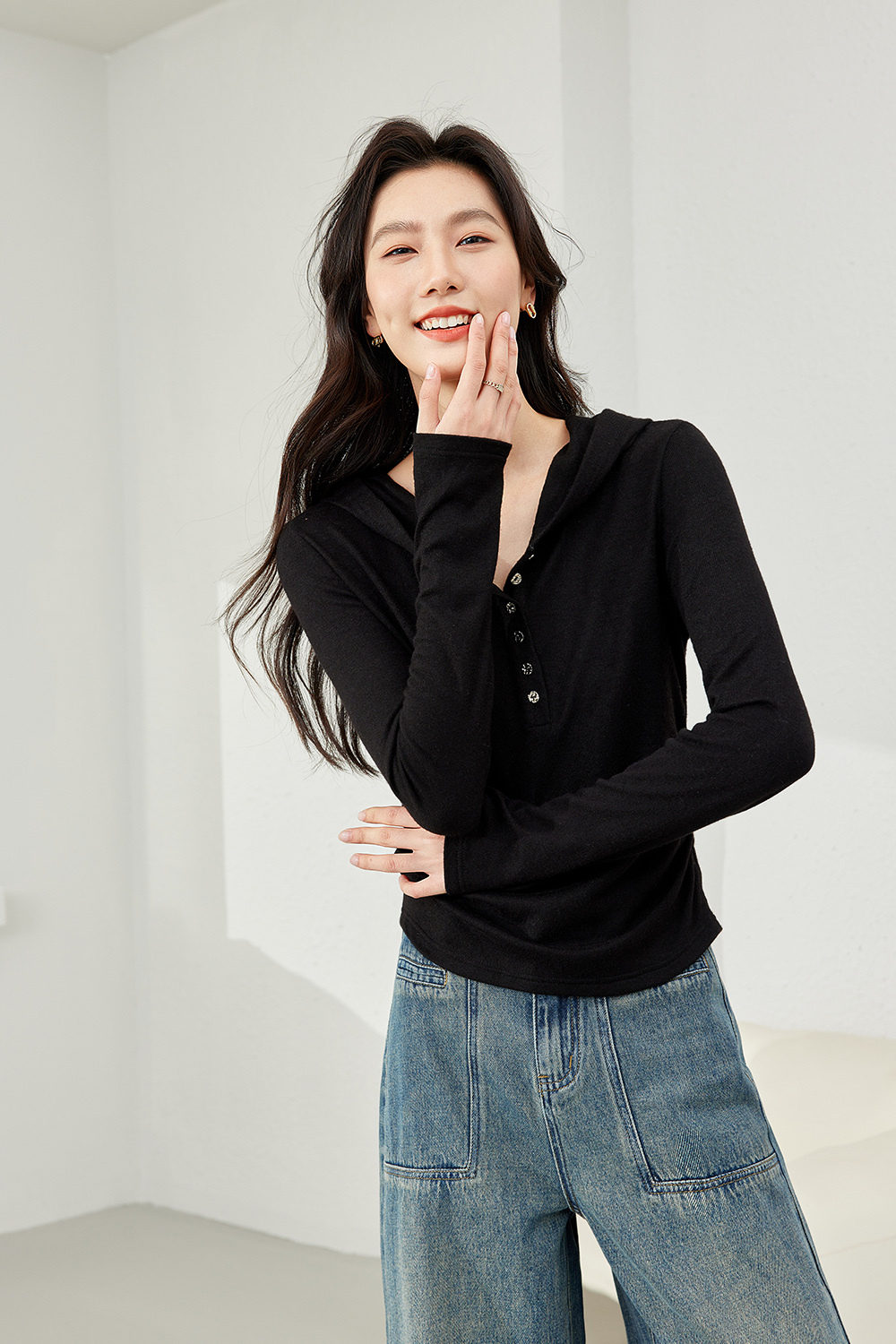 Versatile Slim-Fit Hooded T-Shirt