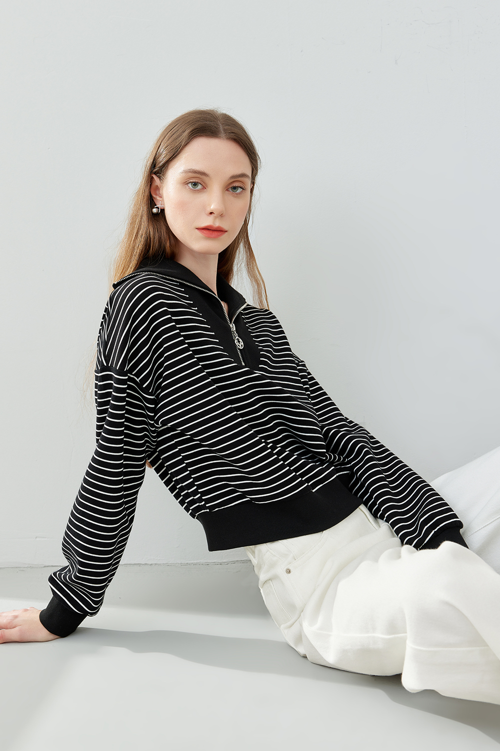 Fashionable Striped sweatshirt