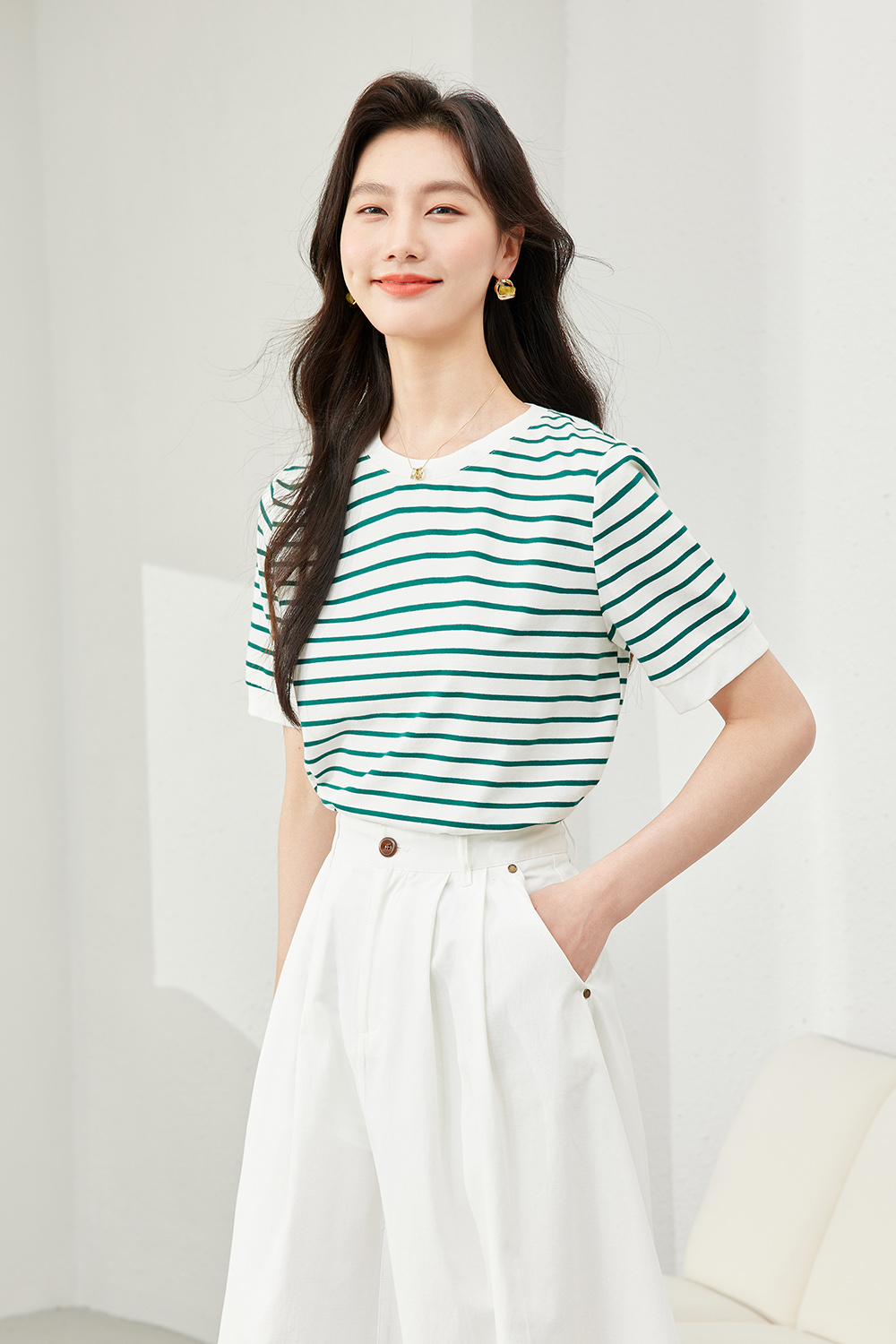 Minimalist Striped Round Neck T-Shirt-VIMLYSTORE