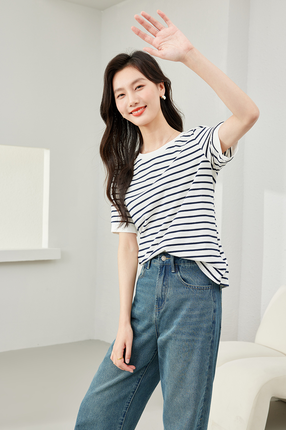 Minimalist Striped Round Neck T-Shirt-VIMLYSTORE