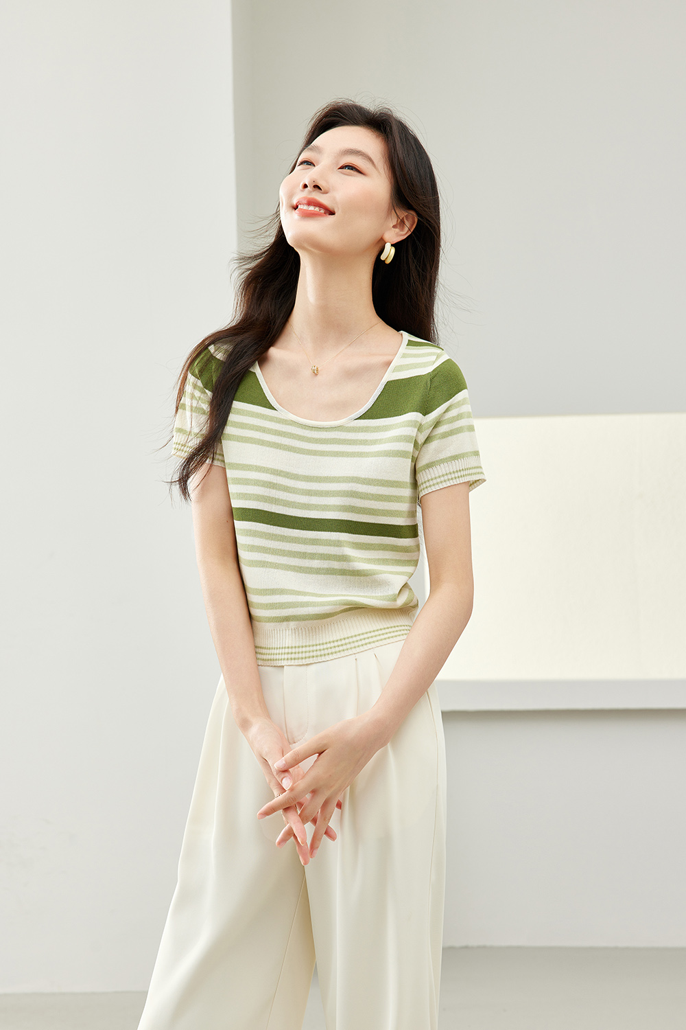 White And Green Striped Sweater-VIMLYSTORE