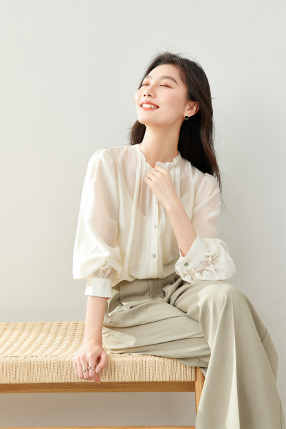 Round Collar Bud Tencel Shirt