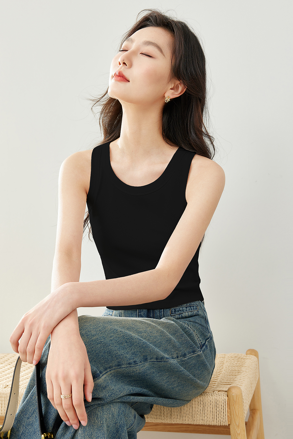 Crew Neck Knitted Vest