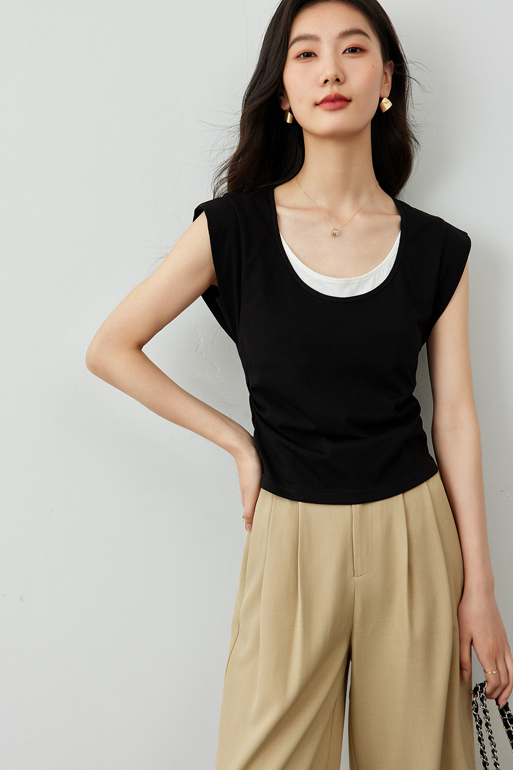 Fake Two-Piece Contrasting Color T-Shirts