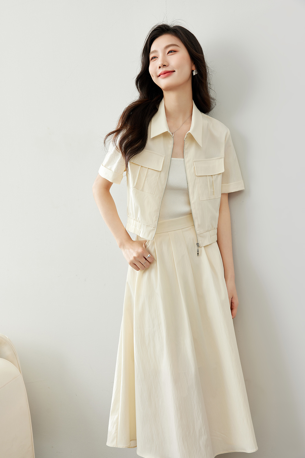 Simple Flesh-Covering Fashion Suit