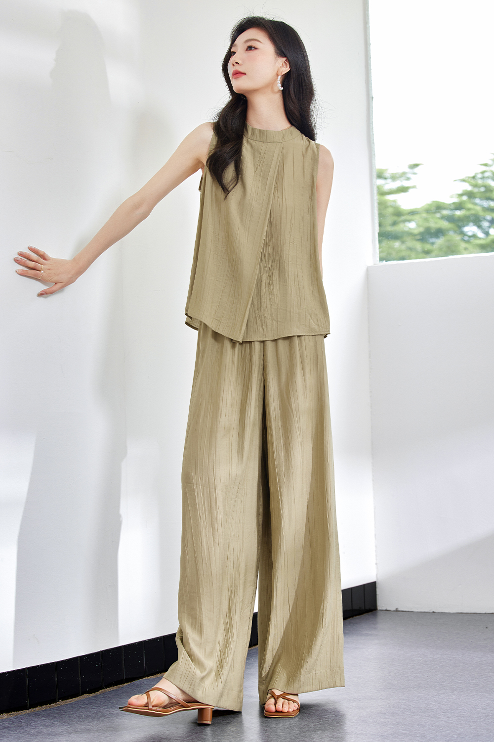 Textured Woven Stylish Suit