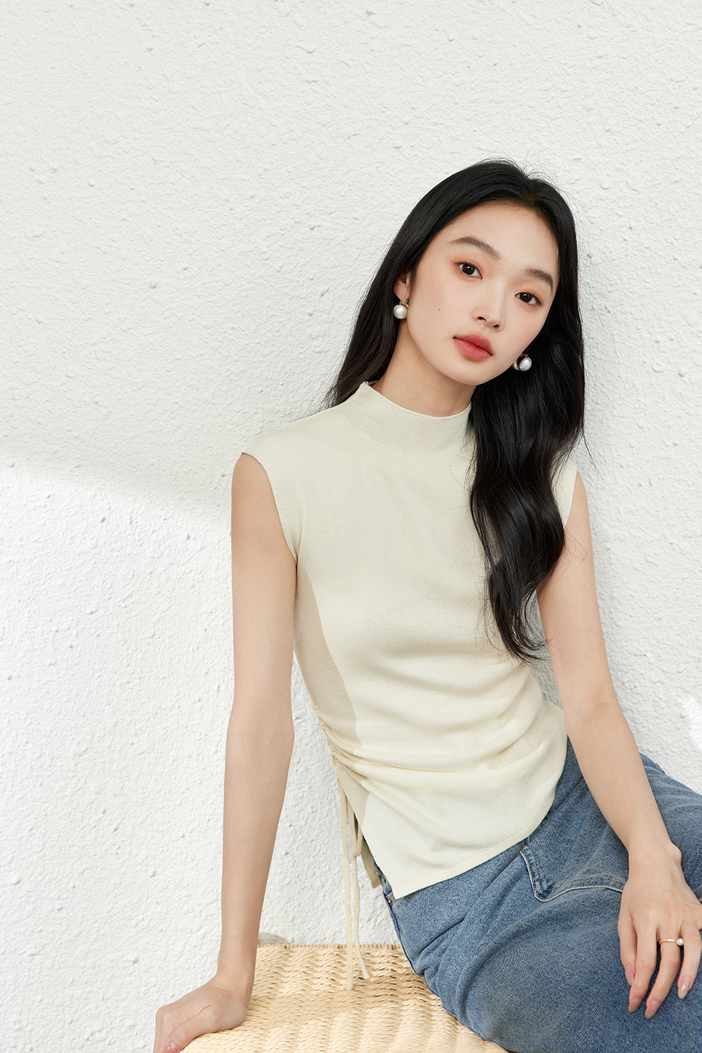 Half Turtleneck Sleeveless Solid Color Sweater