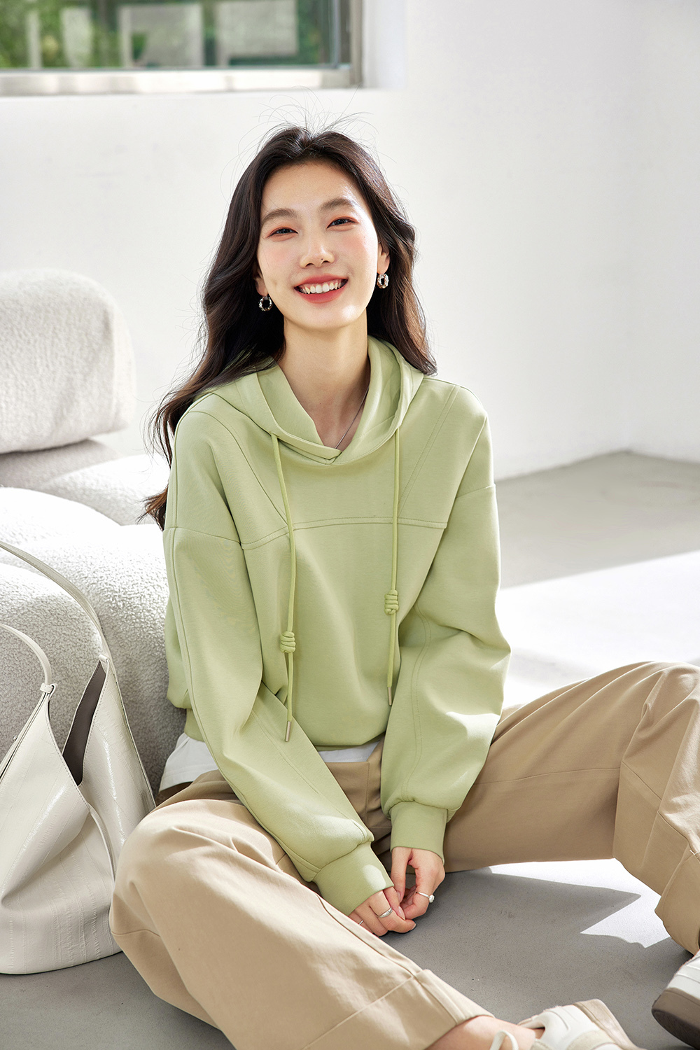 Fashionable Casual Silhouette Sweatshirt