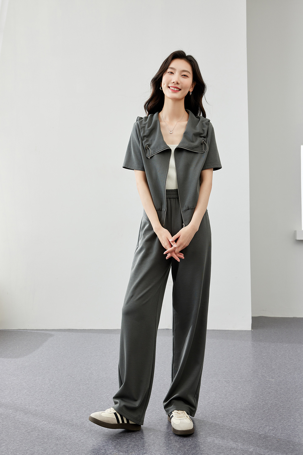 Fashionable Navy Collar Suit