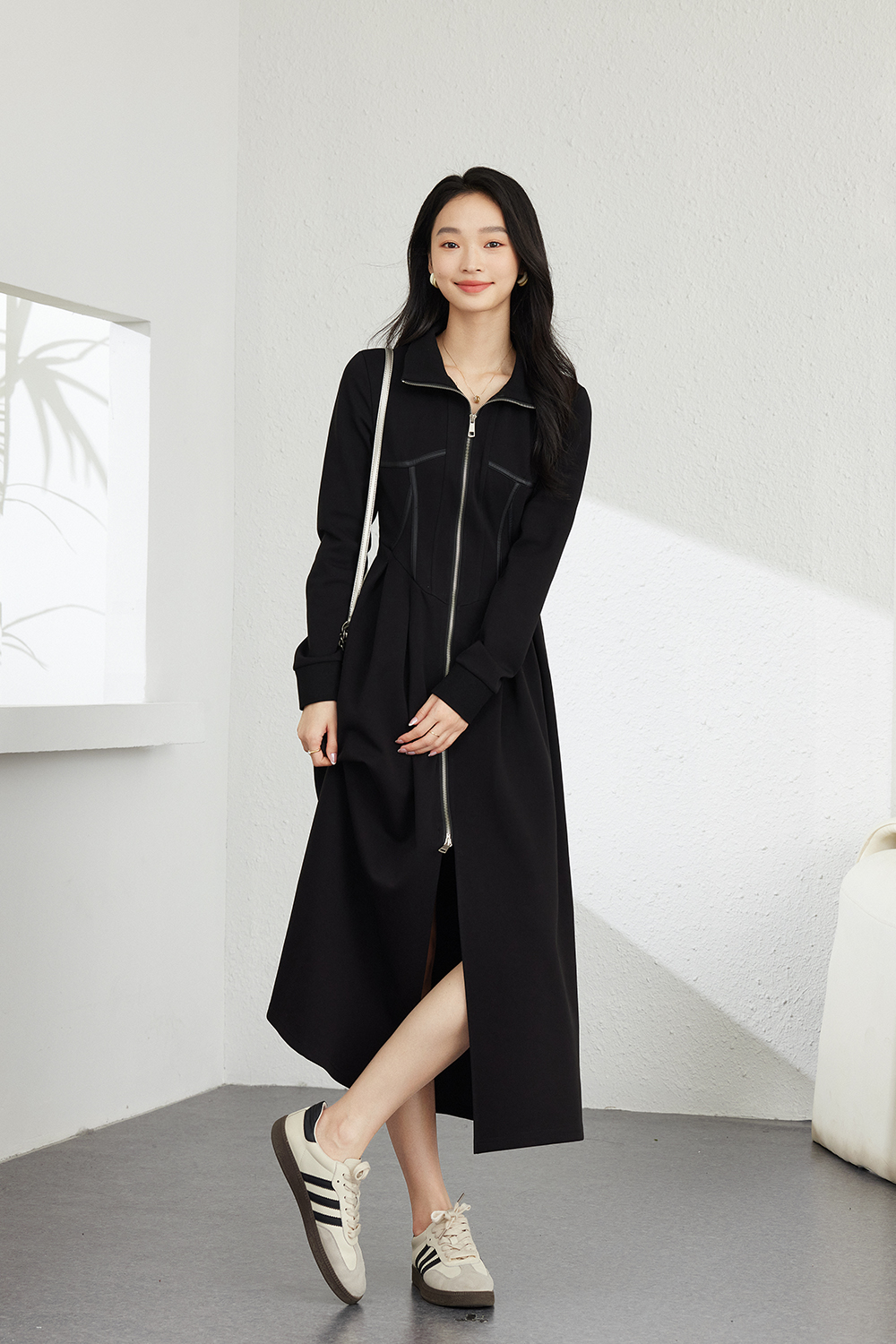 Fashion Stand-Collar Silhouette Dress