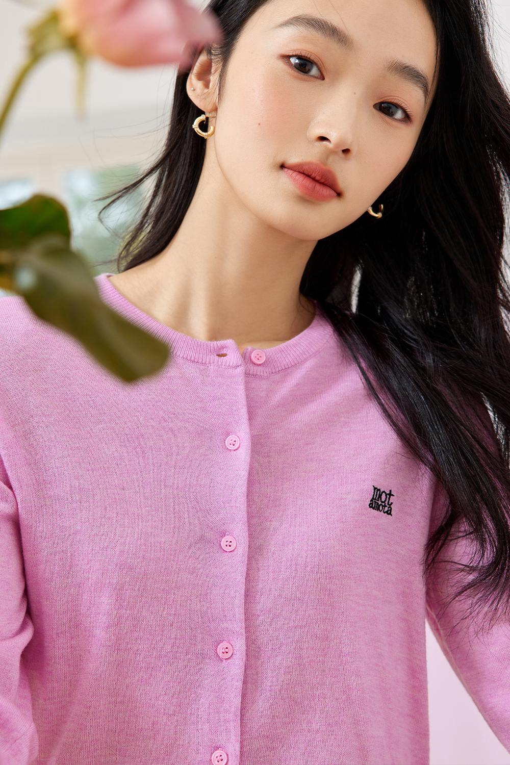 Soft And Waxy Embroidered Knitted Cardigan-VIMLYSTORE