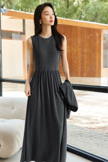 Cotton-Spun Solid Color Simple Suit
