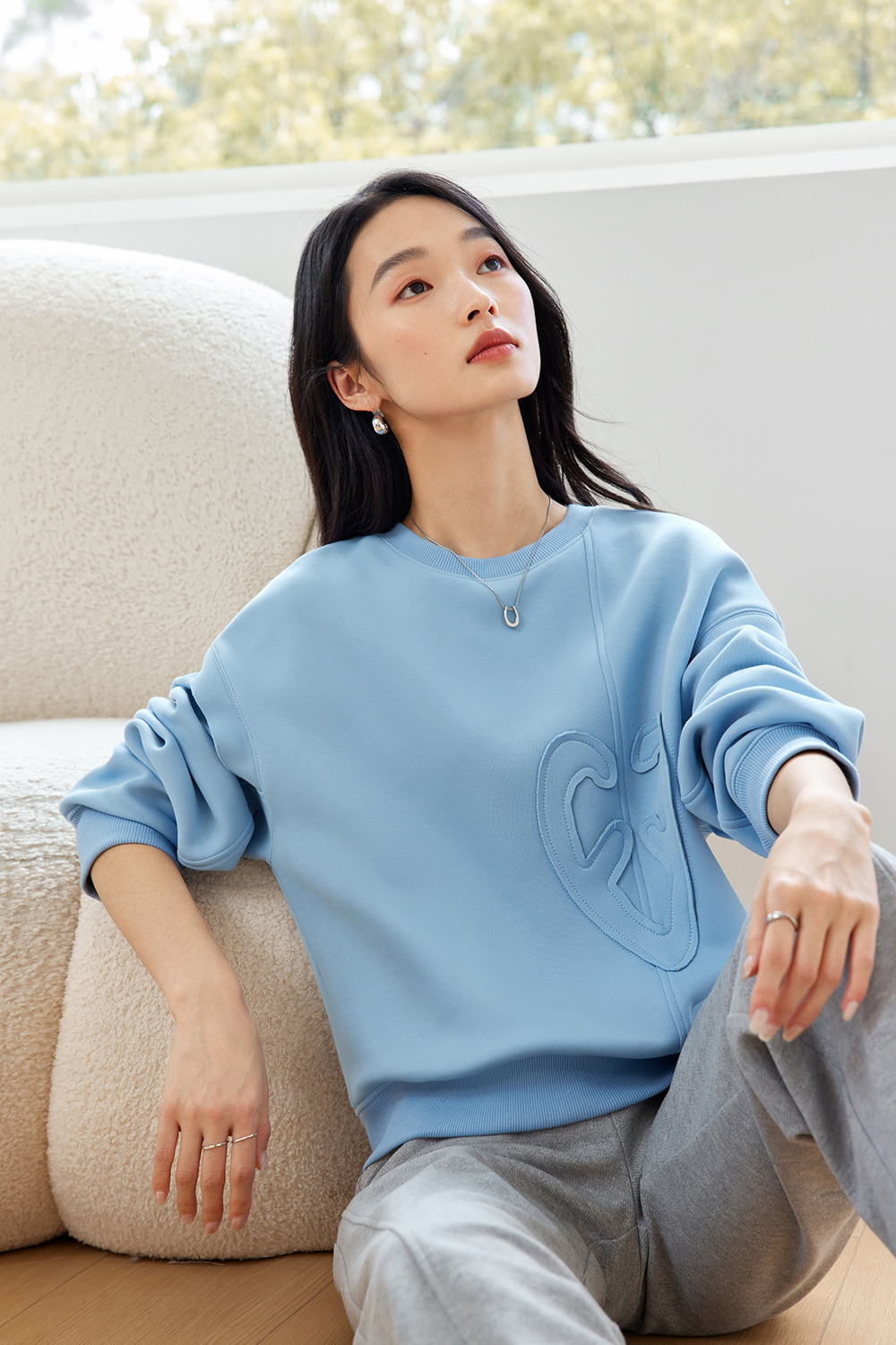 Heart Patch Embroidery Sweatshirt