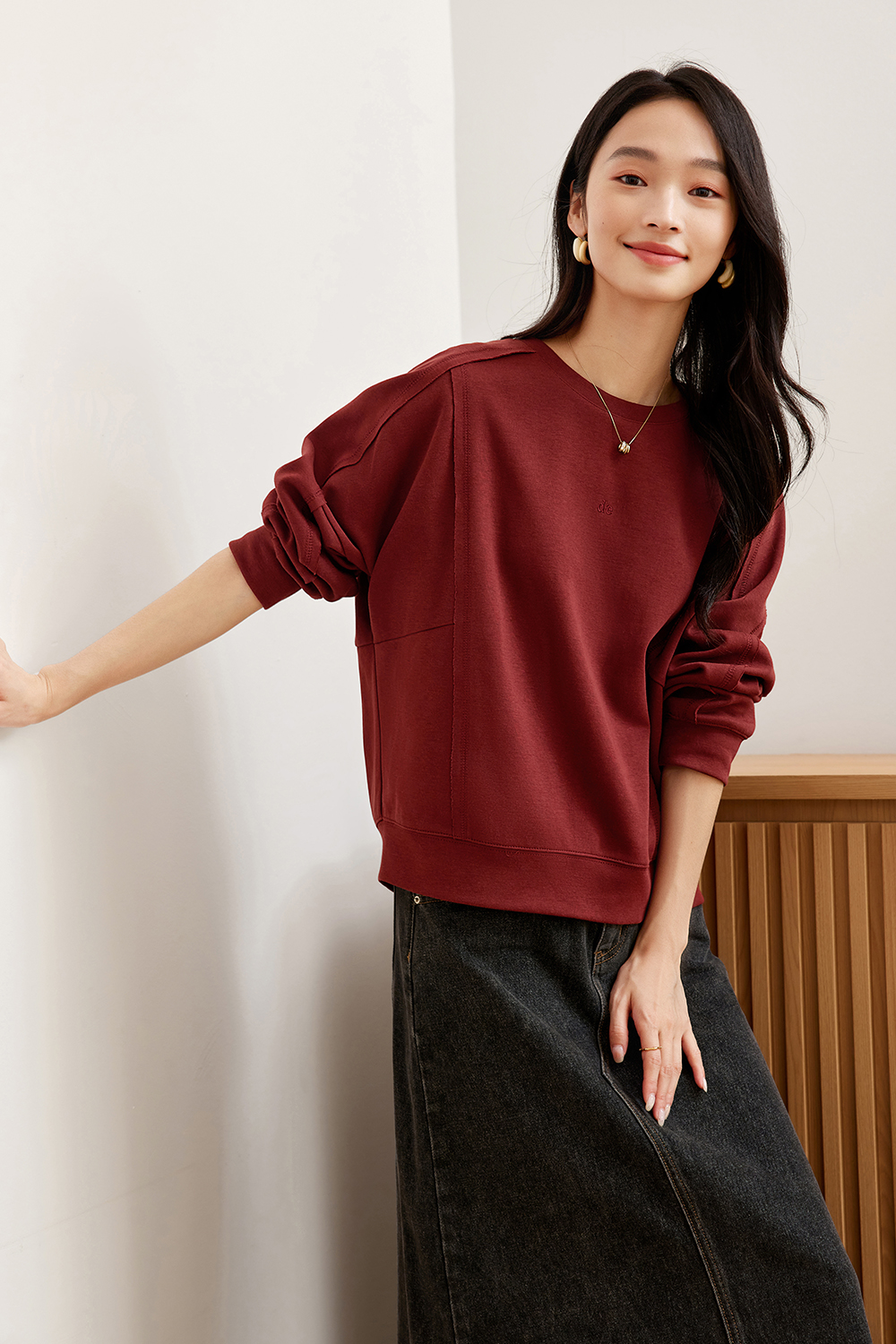 Fashionable Wine Red Embroidered Sweatshirt-VIMLYSTORE