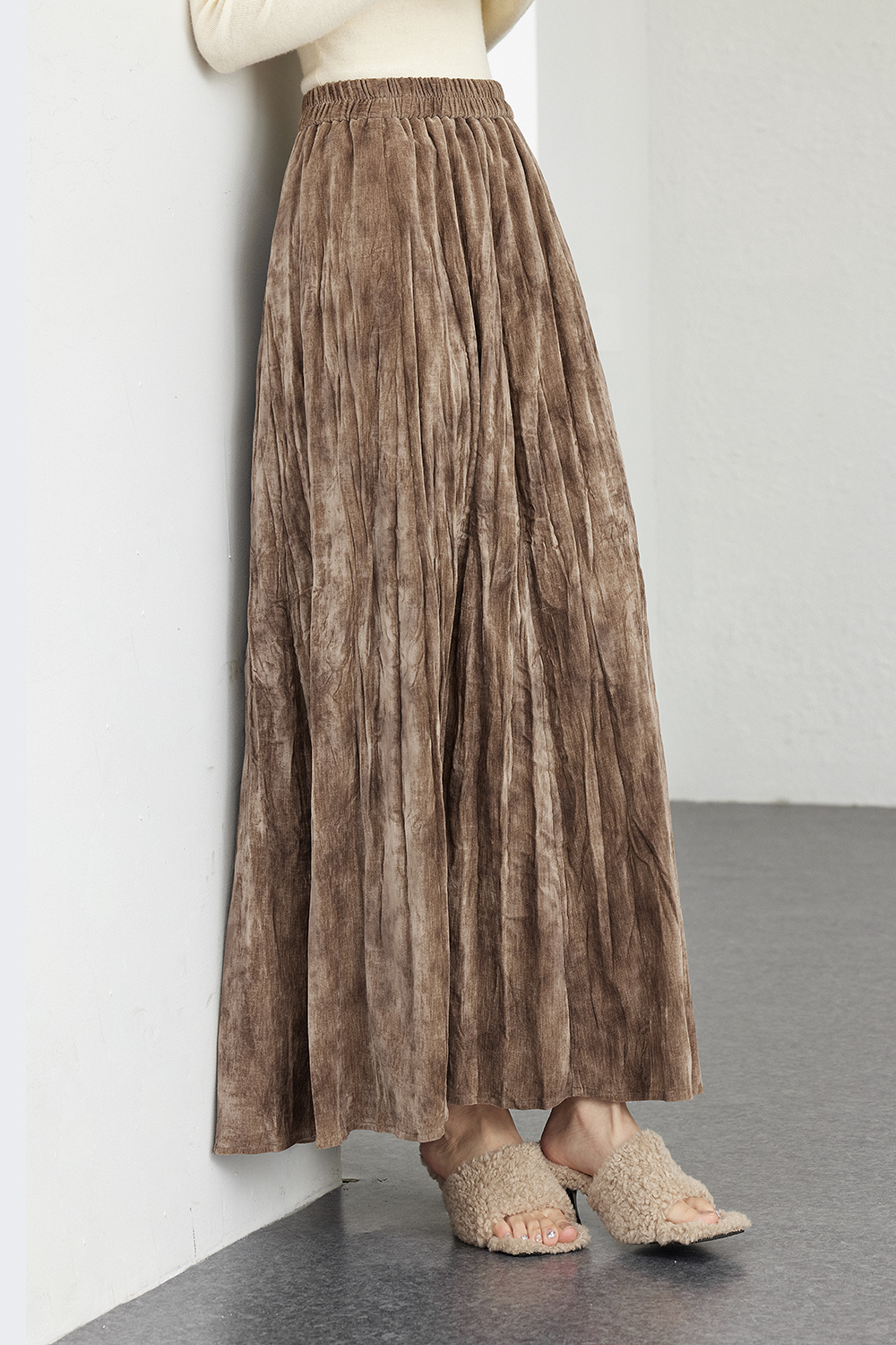 Wrinkled Velvet High-Waisted Midi Skirt-VIMLYSTORE