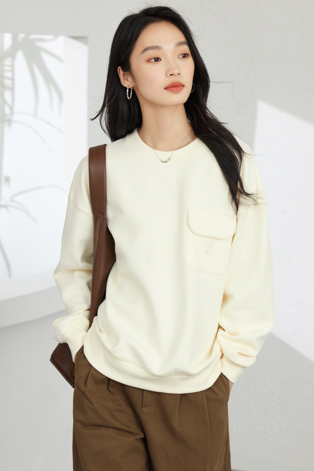 Thin-Fleece Embroidered Design Sweatshirt-VIMLYSTORE