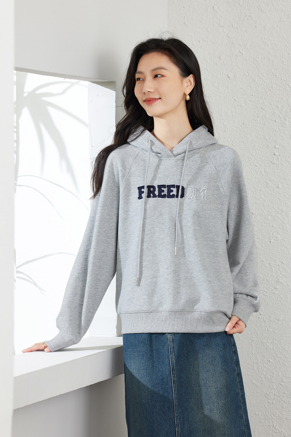 Thin-Fleece Hooded Letter Sweatshirt-VIMLYSTORE