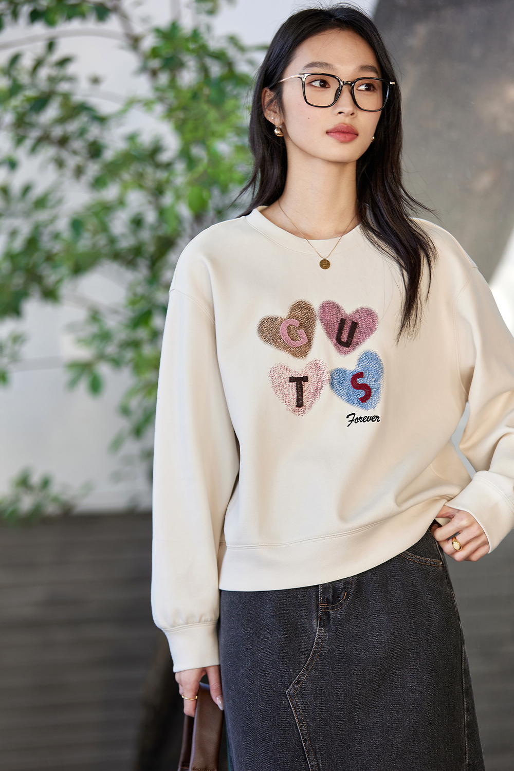 Embroidered Letter Sweatshirt-VIMLYSTORE