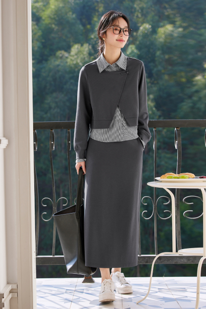 Simple Intellectual Gray Suit